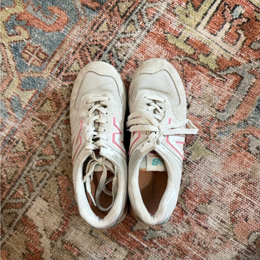 Women's new balance Cream and Pink Sneakers